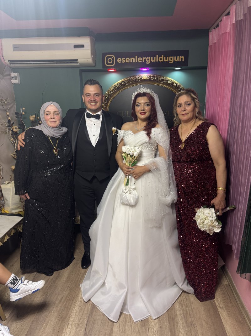Esra & Yılmaz